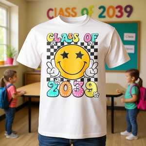 T-shirt retrò della classe 2039 a maniche corte con scollo rotondo unisex per bambini, ritorno a scuola, laurea - Product Image 2