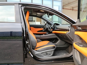 Changan Uni-V 1.5T Sport Edition SUV 2023 con Stile Aggressivo, Prestazioni Dinamiche e Funzionalità Tecnologiche Avanzate - Product Image 6