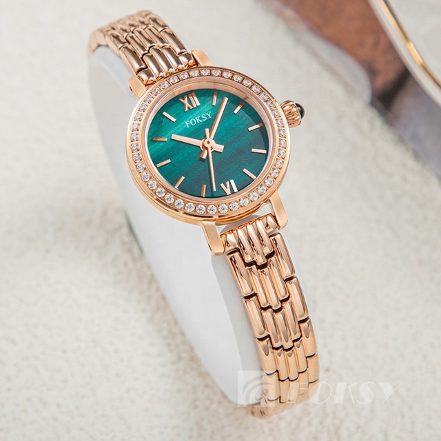 New Diamond Exquisite Waterproof Watch Women's Rose Gold Temperament Small Gold Luxury Quartz Watch Custom Logo