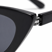 Lunettes de soleil unisexes œil de chat vintage de luxe, petites, en métal, effet miroir, protection UV400, légères, monture complète, multicolores, dorées, forme triangle ovale, magnifiques