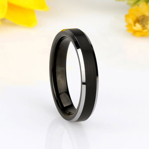 Bague de mariage pour homme en carbure de tungstène noir mat brossé de 4 mm, 6 mm, 8 mm avec bord biseauté doré – Vente en gros - Product Image 5