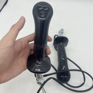 Câble de commande d'excavatrice Senwitt XG60D avec gaine en caoutchouc et poignée pour machines de construction - Product Image 3