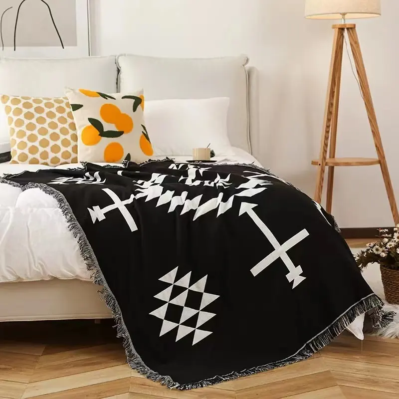 Cross Border Black and White Geometric Bed Abstract Woven Blanket Wall Tapestry Custom