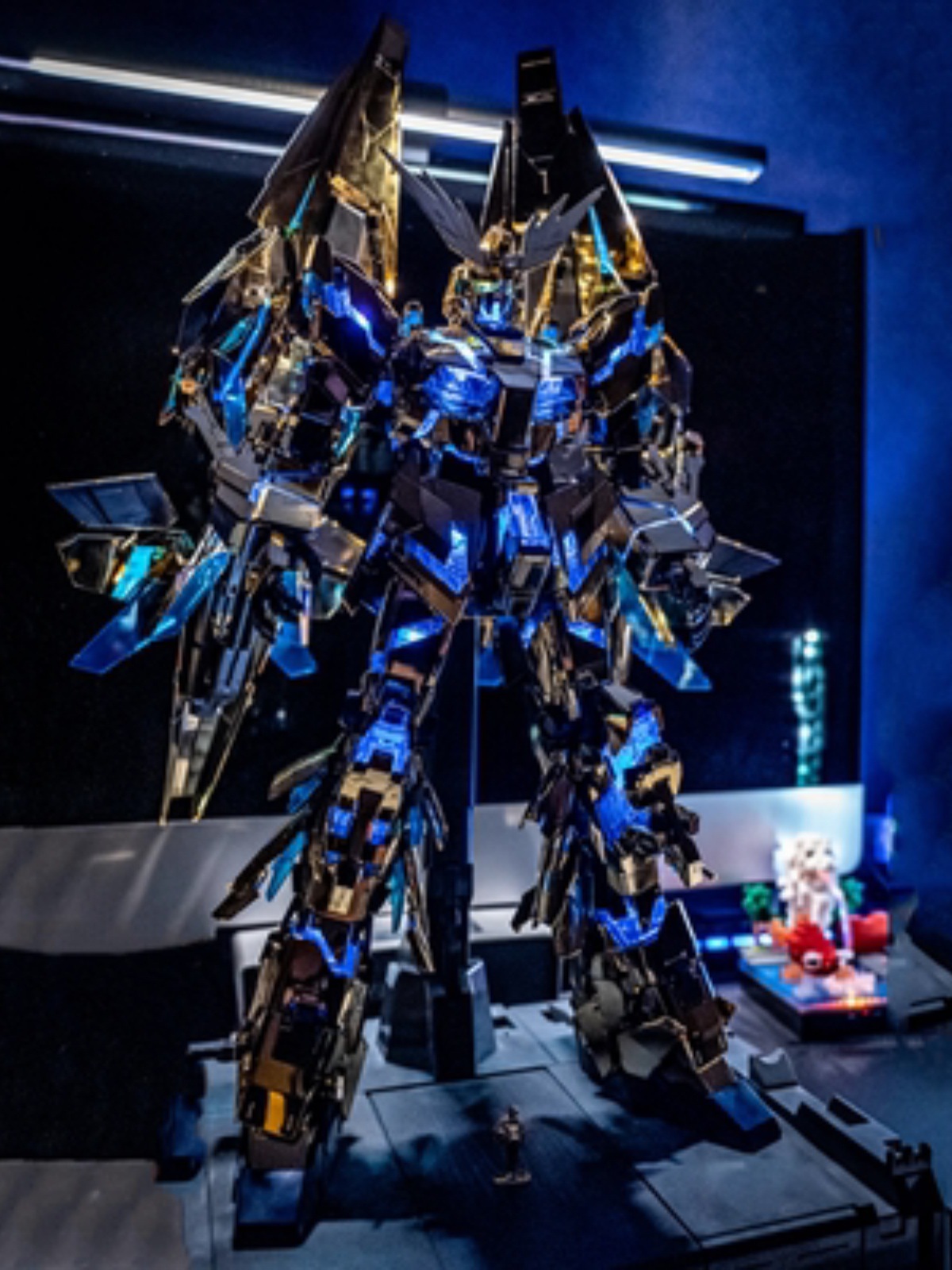 Make a wish-unicorn phoenix-gundam model