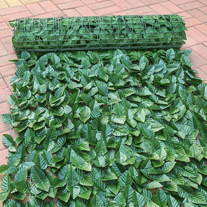 Recinzione in Plastica con Foglie Verdi, Parete Vegetale Artificiale, Decorazione per Matrimoni, Centri Commerciali e Giardini - Product Image 1