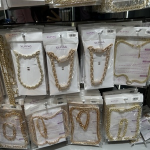 XUPING Bijoux Vente en Gros Chaîne Homme Personnalisée Plaqué Or 14K 18K Cuivre Collier et Bracelet Set Maillon Cubain Style Rappeur - Product Image 3