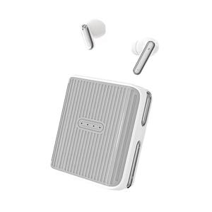 <span class=keywords><strong>2</strong></span>-in-1 AI翻訳TWSイヤホンロングバッテリー寿命LEDインジケータENC IPX4防水逆充電タッチコントロール - Product Image 1