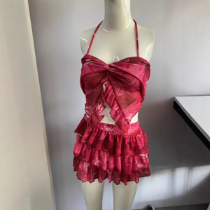 Conjunto de Falda de Dos Piezas para Mujer PEEQI, Primavera-Verano, Estampado Urbano, Estilo Vacacional, Top Halter Sexy, Falda con Volantes - Product Image 3