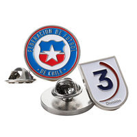 Nouvelle Épinglette en Émail Personnalisée en Alliage de Zinc Métallique Durable, Souvenir Sportif, Épinglette de Revers Plaqué Argent, Badge Métallique de Football du Chili pour Cadeau
