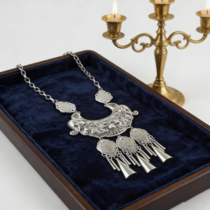 Collier double éléphant en argent Miao, style ethnique Hmong, collier bib à pompons, unisexe |   Bijou porte-bonheur Totem - Product Image 4