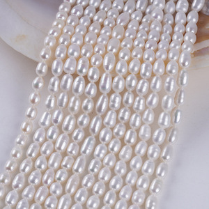 ไข่มุกน้ำจืดธรรมชาติทรงข้าวสารสีขาว ขนาด 5-6 มม. ขายส่ง หลายเกรด สำหรับทำสร้อยคอ DIY วัสดุ ABS - Product Image 4