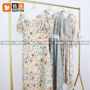 Robes en Soie Mélangée Vintage Geryon, <span class=keywords><strong>Lot</strong></span> en Gros <span class=keywords><strong>de</strong></span> Vêtements d'Occasion Maxi Midi Cache-cœur, 45kg MOQ, Été - Product Image 4