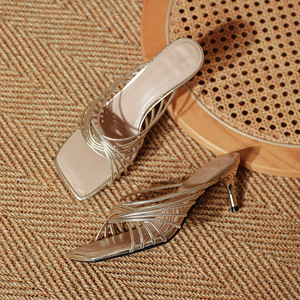Sandales à talons carrés pour femmes, talon fin, bride croisée, élégantes, à enfiler, talon moyen, été, cuir microfibre respirant, semelle en caoutchouc - Product Image 4