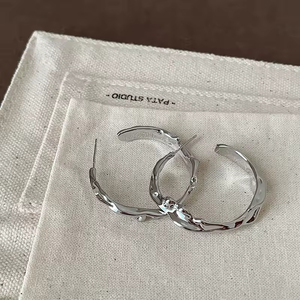 Joyería de Moda, Pendientes de Aro en Forma de C, Chapados en Oro, Resistentes al Agua, Personalizados, Atractivos, Regalo de Joyería para Mujer - Product Image 3