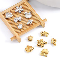 Collier pendentif chat KT en acier inoxydable poli avec nœud floral, bijou mignon et tendance pour femme, idéal pour le quotidien et les soirées