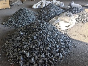 Silicio Metálico Industrial en Bloques y Trozos, MOQ de 25 kg, para Diversas Aplicaciones - Product Image 2
