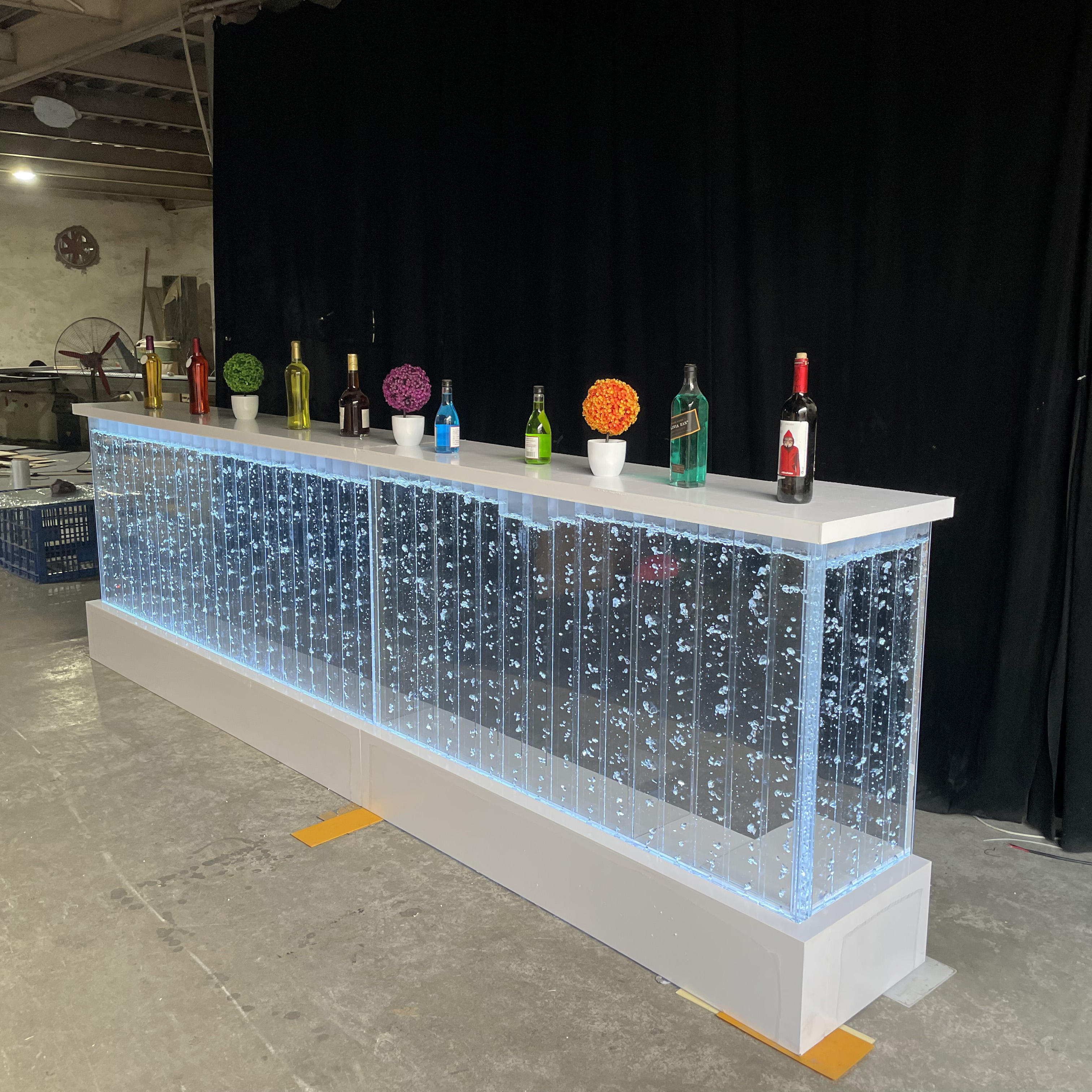 กรอบสีขาว