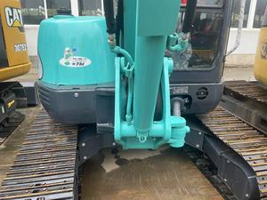 Mini-excavatrice d'occasion Kobelco SK40 2022, 4 tonnes, godet de 0,2 m, chenilles compactes, marteau brise-roche, dents de rechange, moteur Hitachi pour vidéo - Product Image 6