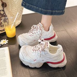 รองเท้าผ้าใบสตรีพื้นหนาหนังแท้, รองเท้าลำลองแนวสตรีทสไตล์ยุโรป - Product Image 2