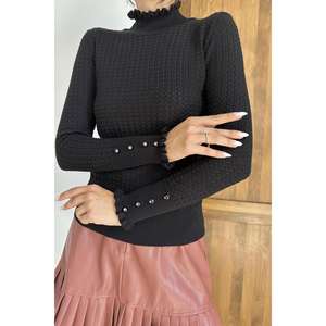 Pull tricoté noir à col roulé pour femme, motif imprimé décontracté, broderie frontale, grande taille, fermeture éclair, doux et chaud pour l'hiver – Vente en gros - Product Image 2