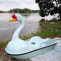 Ensemble combiné de bateau à rames à pédales à grande vitesse pour 7 personnes avec moteur hors-bord, ponton gonflable, équipement de pêche et de jeux aquatiques