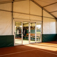 Chapiteau sportif mobile avec structure en aluminium, imperméable, pour entraînement sportif temporaire en extérieur