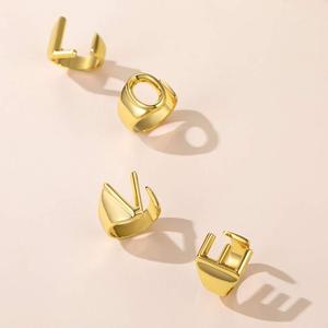 Maßgefertigter Party-Schmuck Offener Ring Vergoldeter Initialen-Ring mit Buchstaben K M Alphabet R - Product Image 3