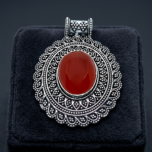 Joyería religiosa india Collar con colgante de ónix de diamante Chapado en plata Rojo Único Religioso Plata Latón rojo Encantos religiosos - Product Image 1