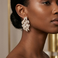 Boucles d'oreilles exquises multicouches scintillantes en forme de feuillage, micro-pavées de zircone de haute qualité, accessoires pour femmes
