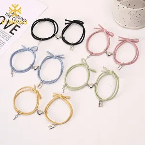 Conjunto de Pulseras de Pareja con Candado y Llave, Regalo de San Valentín, Personalizadas, de Cuerda de Algodón Tejida, Ajustables, con Dije de Corazón Magnético - Product Image 1