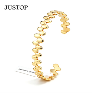กำไลข้อมือสตรี Justop สแตนเลสสตีลชุบทอง กันน้ำ ป้องกันอาการแพ้ ไม่หมอง ทันสมัย สวยงาม อุปกรณ์เครื่องประดับแฟชั่น - Product Image 4