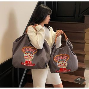 Sacs fourre-tout pour femmes, 2 tailles disponibles, grande capacité, pour voyages et shopping en extérieur, avec logo personnalisé, fermeture ouverte, été-automne - Product Image 4