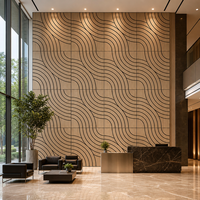 Panneau mural acoustique auto-adhésif en feutre PET avec placage de bois de chêne naturel sculpté à arcs entrelacés