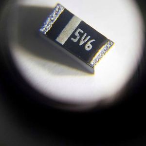 new - original CDZ55B5V6 1206 3216 Diodes Zener Diodes 500mW 5.6V 0.1uA - Product Image 1