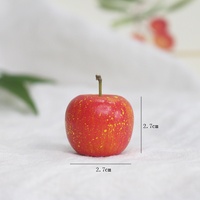 Figurine de pomme miniature en bois sculptée à la main, ornement en bois naturel, statue de fruit, décoration de table de bureau à domicile, décoration d'étagère, cadeau fait main
