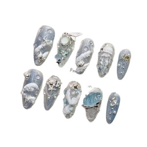 Uñas Postizas Azules Océano, Estilo Cola de Sirena Francesa, Cortas, Almendradas, de Alta Calidad, Hechas a Mano - Product Image 5