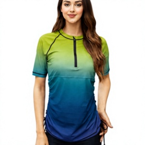 เสื้อยืดแขนสั้นไล่เฉดสีสำหรับผู้หญิง แห้งเร็ว ผลิตจากโพลีเอสเตอร์ เหมาะสำหรับการฝึกซ้อมและเล่นกีฬา - Product Image 1