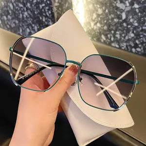 2022 새로운 선글라스 여름 패션 한국어 트렌드 선글라스 UV 보호 차양 안경 저렴한 안경