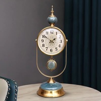 Horloge de table vintage européenne de luxe horloge à pendule mécanique en bronze antique pour décor de cheminée de bureau à domicile