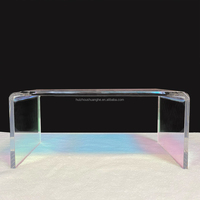 Mobilier moderne d'hôtel de luxe Table d'angle à thé arc-en-ciel en acrylique Table basse multifonctionnelle transparente pour chambre à coucher et salon
