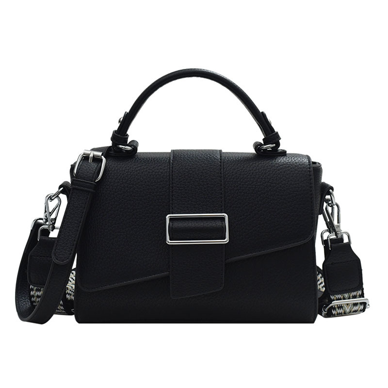 新品未使用　24fw Leather Shoulder Bag Supreme Leather Shoulder Bag (FW24) - $110