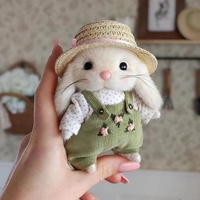 Jouet en peluche lapin à oreilles tombantes mignon avec salopette florale verte, jouet animal en peluche doux, vente en gros, cadeau personnalisé pour enfants