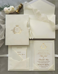 Invitations personnalisées avec monogramme en feuille <span class=keywords><strong>d</strong></span>'or, enveloppe crème, luxe élégant, couverture en velours, cartes <span class=keywords><strong>d</strong></span>'invitation de mariage glamour - Product Image 1