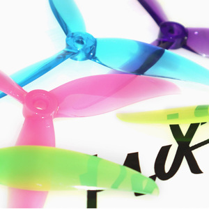 ใบพัดโดรนแข่ง FPV HQProp MCK ขนาด 5.1 นิ้ว 3 ใบพัด 2 ใบพัดไปข้างหน้า 2 ใบพัดถอยหลัง สีสันสดใส สำหรับการบินของเยาวชน - Product Image 1