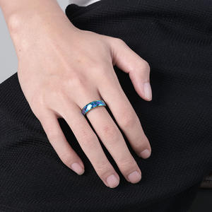 Anillo hexagonal de acero de titanio, joyería de moda unisex, regalo para aficionados al fútbol, ​​recuerdos de la Copa del Mundo - Product Image 3