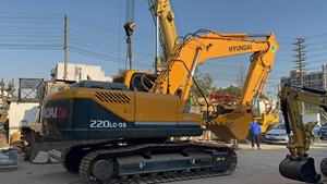 Offre Spéciale mini-pelle hydraulique Hyundai 220LC-9S d'occasion à bas prix avec moteur japonais d'origine à Shanghai - Product Image 2