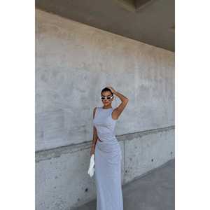 Ensemble de shorts de sport gris basique pour femmes, deux pièces, haut et short, pour l'été, design plissé - Product Image 3