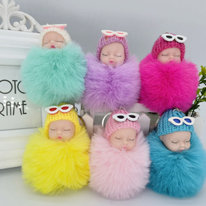 Porte-clés en peluche princesse mignon pour sac à dos, accessoire suspendu en forme de <span class=keywords><strong>boule</strong></span> de fourrure, vente en gros - Product Image 3
