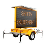 Panneau de signalisation solaire mobile à messages variables Panneau de signalisation portable LED pour remorque Panneau d'affichage LED à vitesse radar Sécurité routière