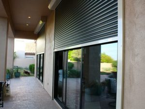 Máquina Automática de Perforación y Conformado de Puertas Enrollables de Acero Inoxidable Controlada por PLC para la Construcción - Product Image 6